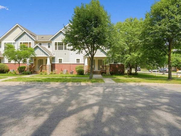1473 Magnolia Avenue E, Saint Paul, MN 55106