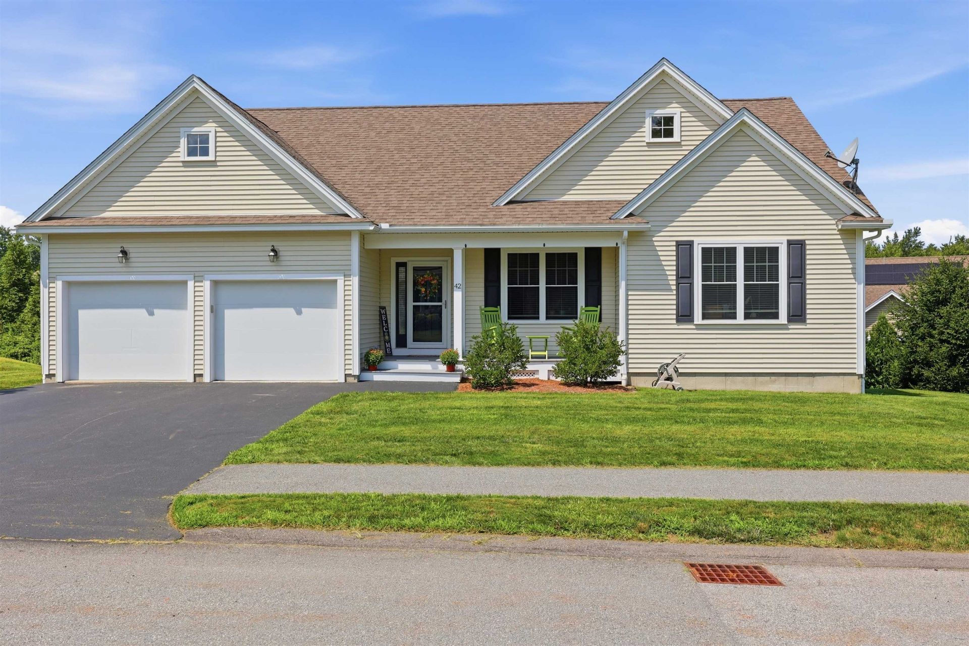 42 Diamondback Avenue, Nashua, NH 03062 Main Photo