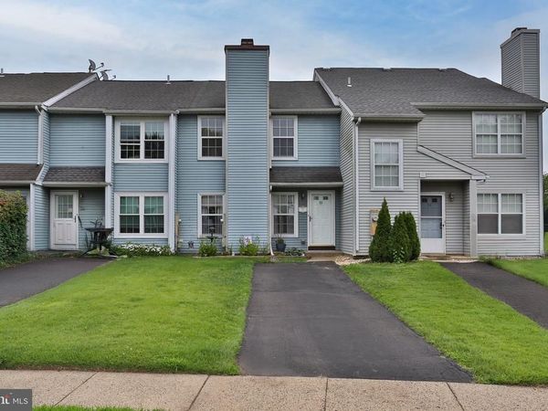 53 BARK HOLLOW LANE, HORSHAM, PA 19044