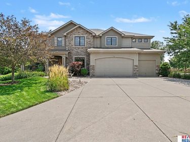 1207 S 195 Street, Omaha, NE 68130