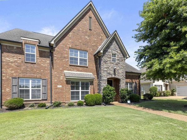 1371 RAINDROP DR, Collierville, TN 38017