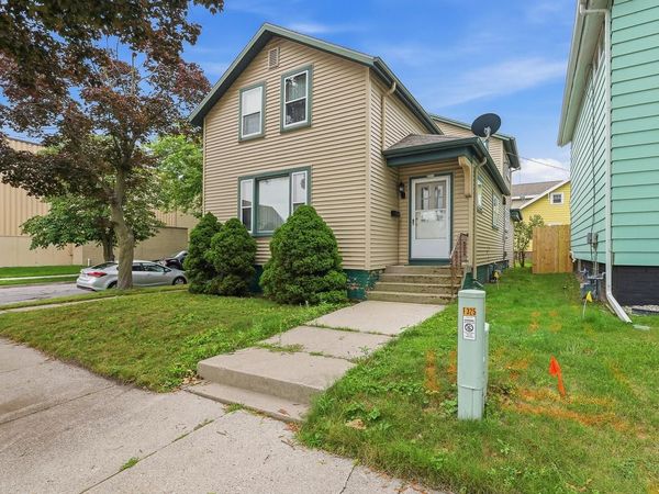 321 Washington COURT, Sheboygan, WI 53081