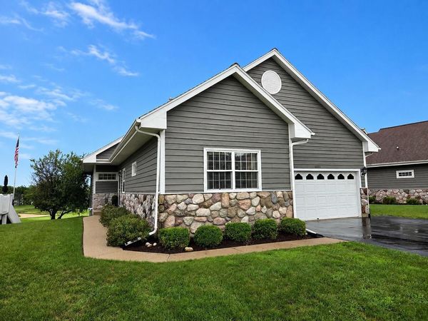 1855 Golfview DRIVE, Unit 35-10, Lake Geneva, WI 53147