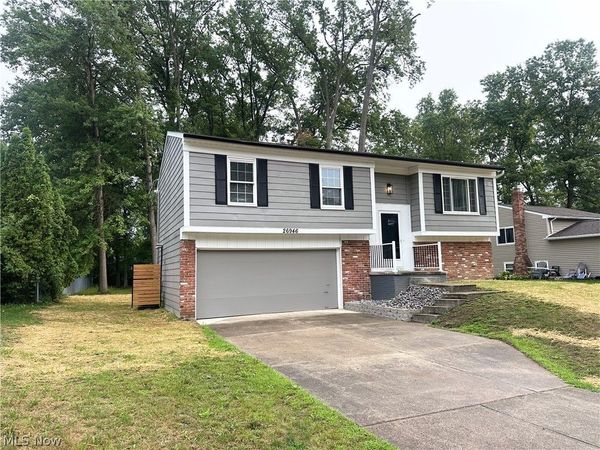 26946 Southwood Lane , Olmsted Twp, OH 44138