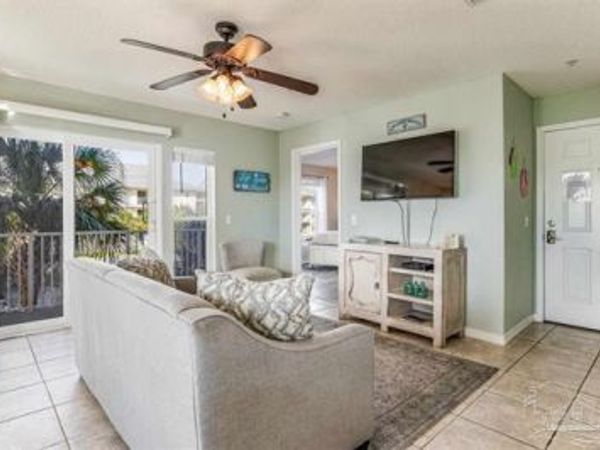 8436 Gulf Boulevard, UNIT 624, Navarre, FL 32566