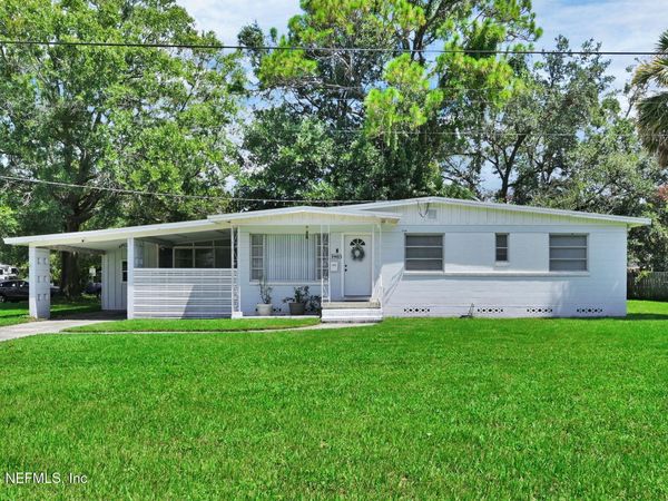 3903 VIA DE LA REINA, Jacksonville, FL 32217