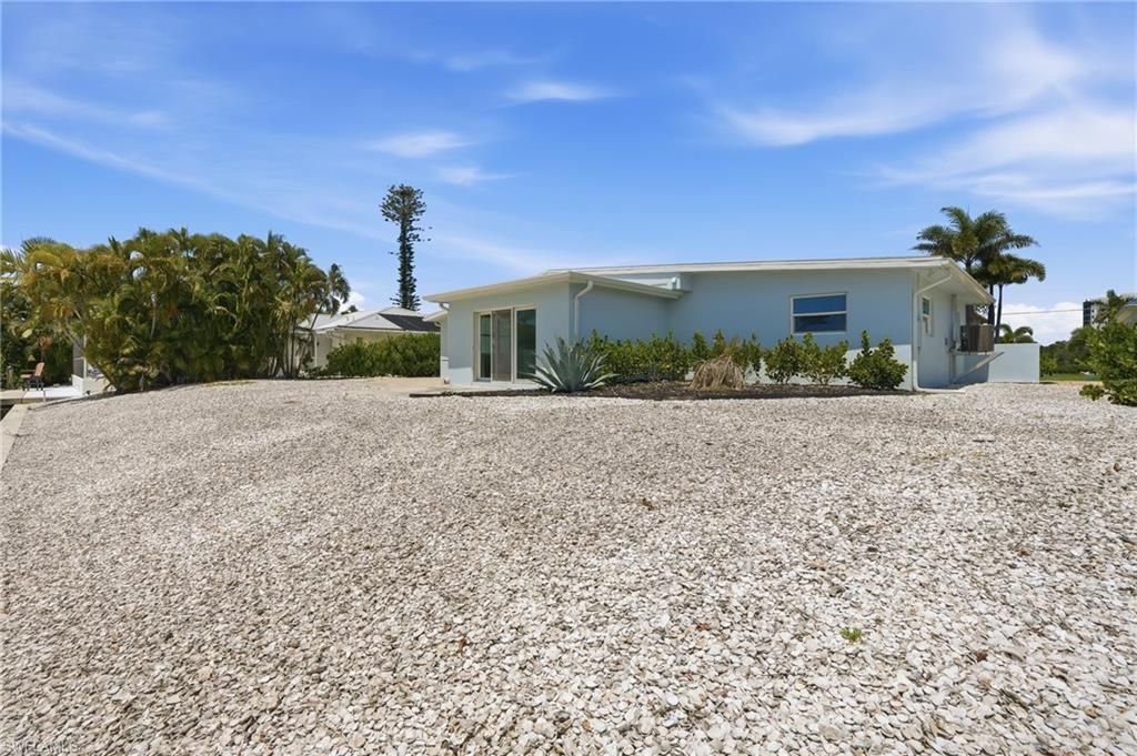 8336 Lagoon Rd, Fort Myers Beach, FL 33931 Photo