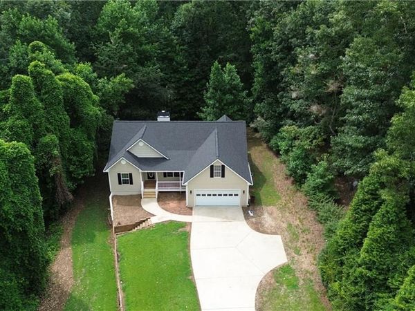 420 Henry Pirkle Drive , Dawsonville, GA 30534