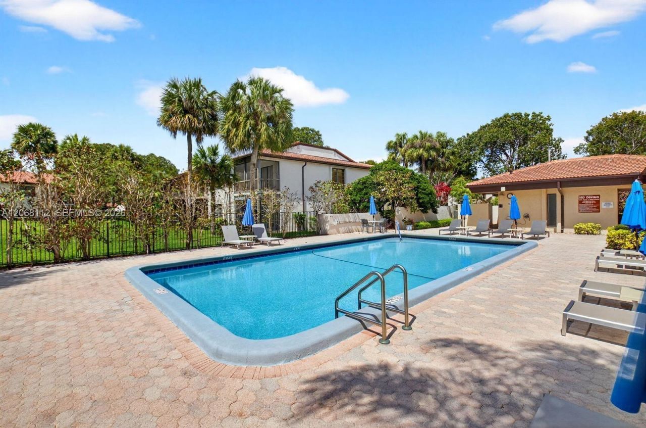 21785 Cypress Dr , Unit 46H, Boca Raton, FL 33433 Photo