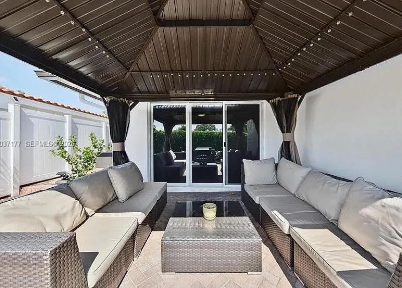 2125 NE 17th Terrace, Wilton Manors, FL 33305 Photo