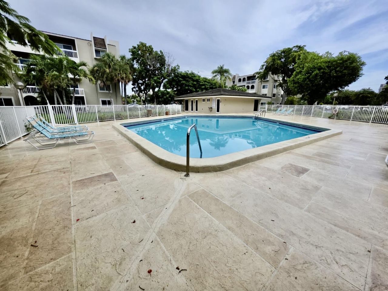 7915 Camino Real, Unit Apt N416, Miami, FL 33143 Photo