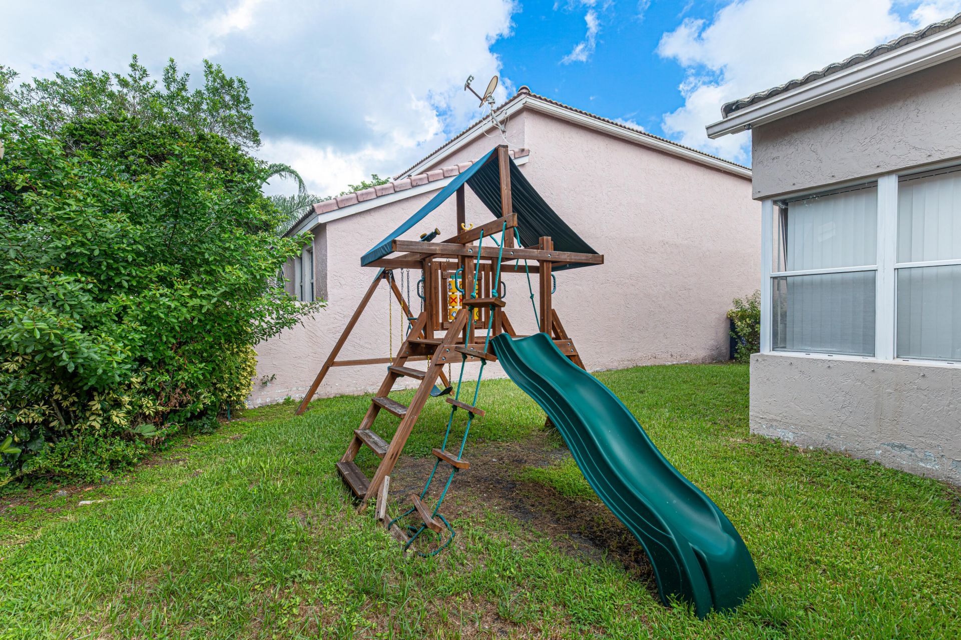 10682 NW 48th Street, Coral Springs, FL 33076 Photo