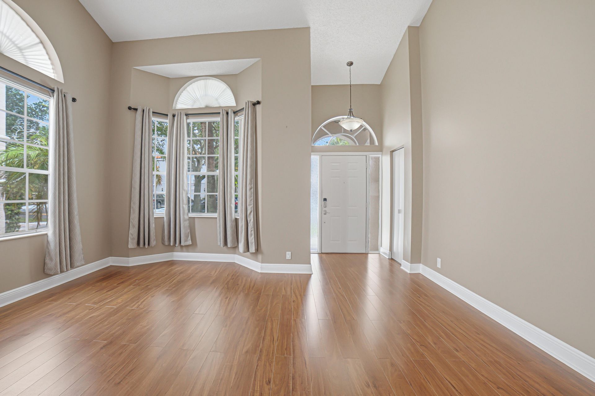 10682 NW 48th Street, Coral Springs, FL 33076 Photo