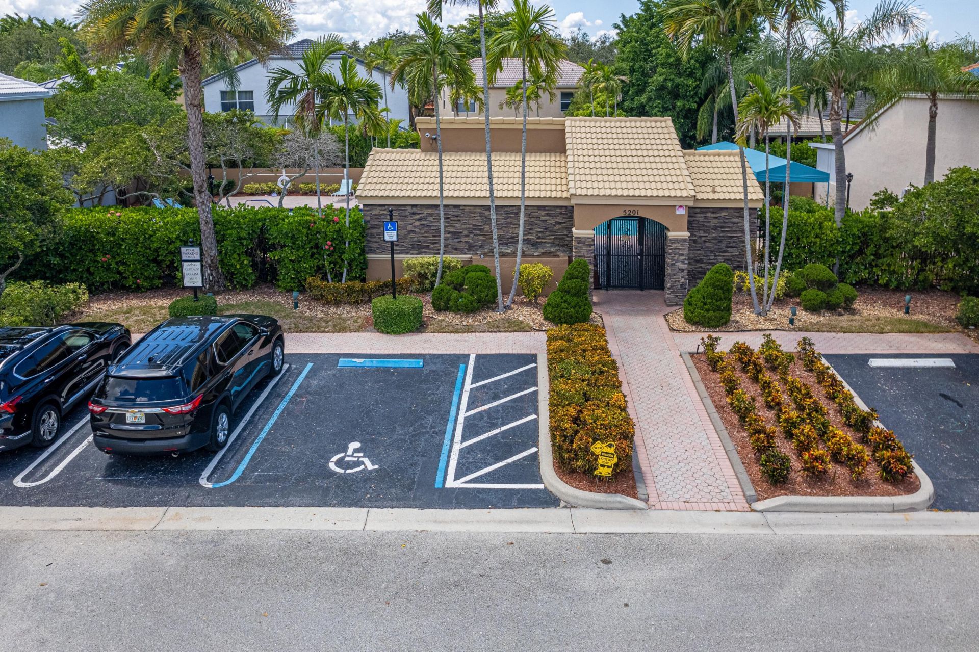 10682 NW 48th Street, Coral Springs, FL 33076 Photo