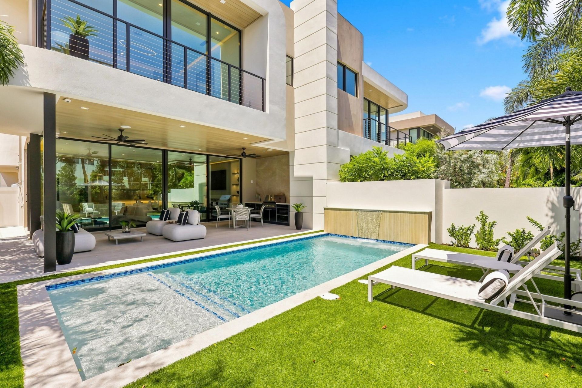 130 NE Wavecrest Way, Boca Raton, FL 33432 Photo