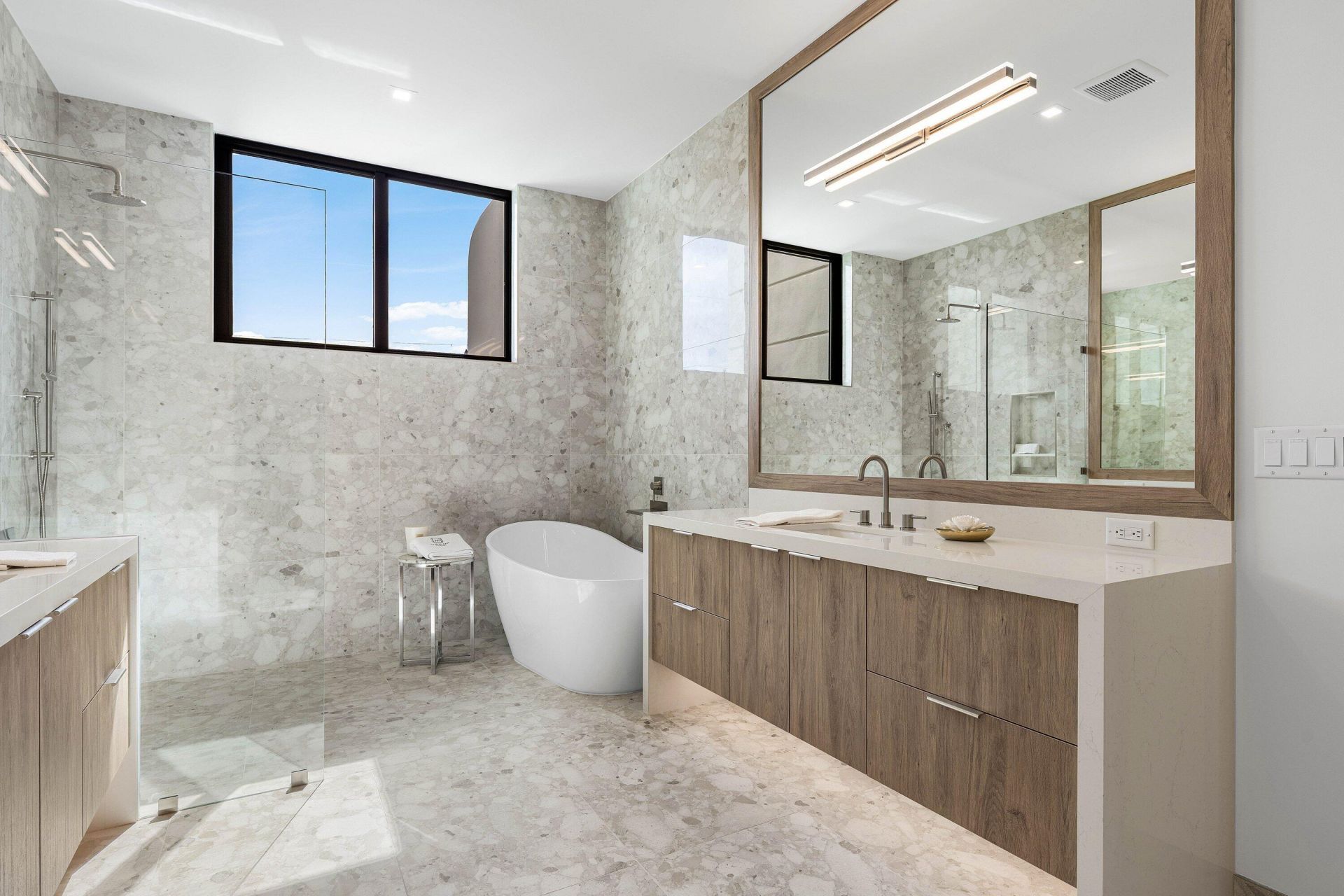 130 NE Wavecrest Way, Boca Raton, FL 33432 Photo