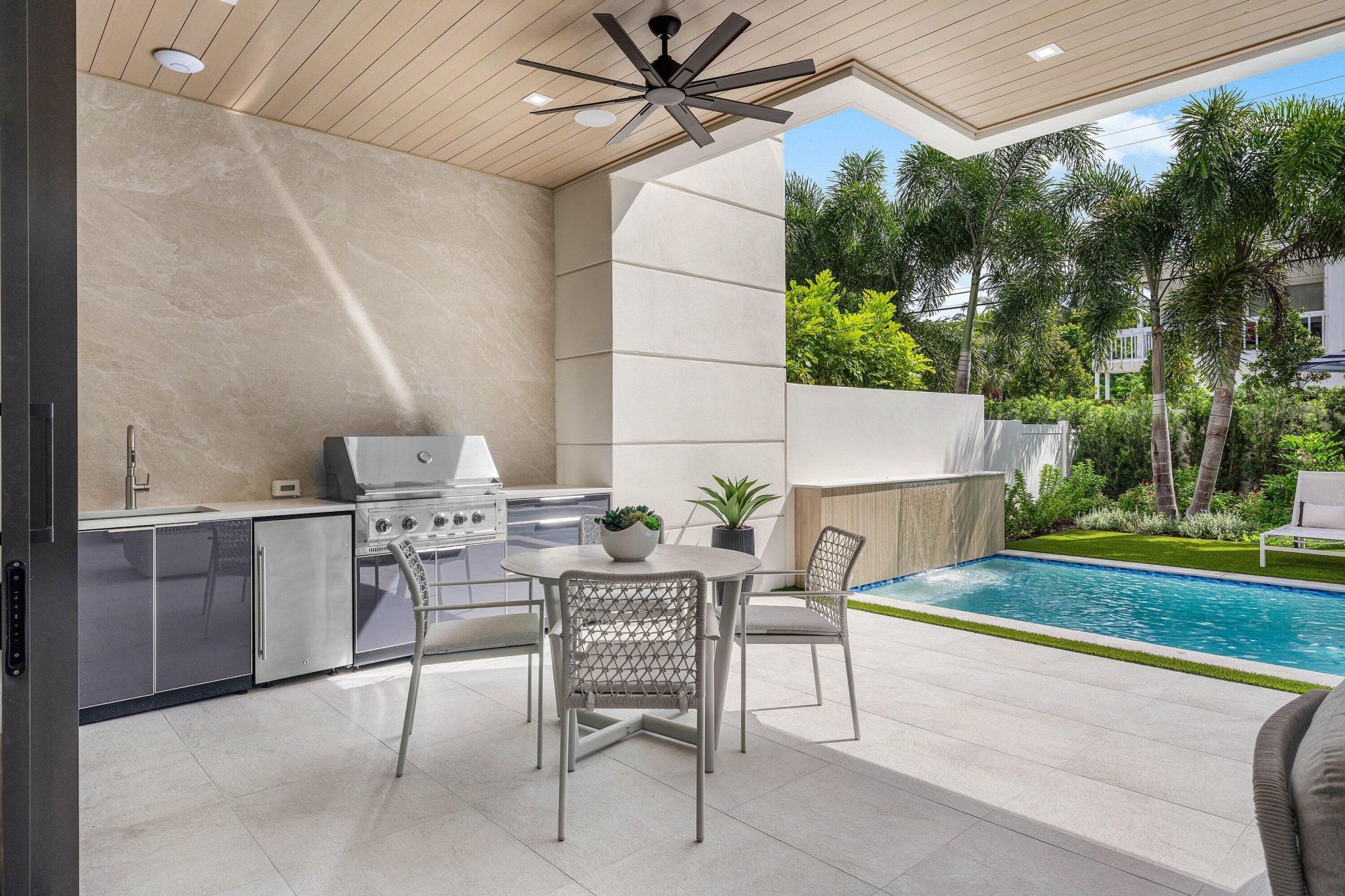 130 NE Wavecrest Way, Boca Raton, FL 33432 Photo