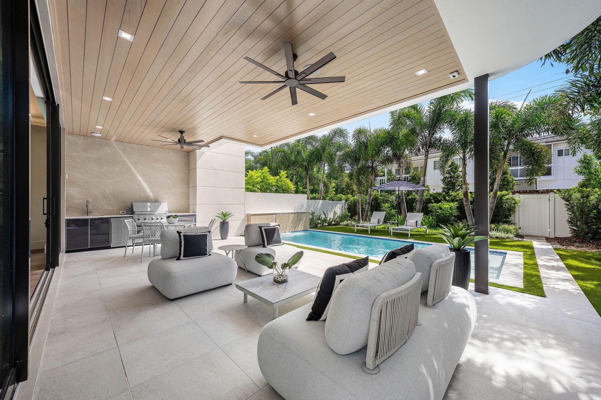 130 NE Wavecrest Way, Boca Raton, FL 33432 Photo