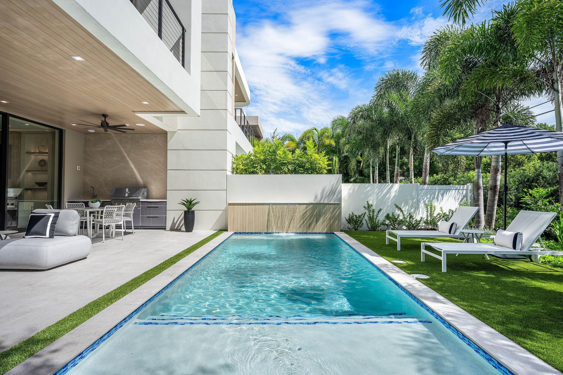 130 NE Wavecrest Way, Boca Raton, FL 33432 Photo