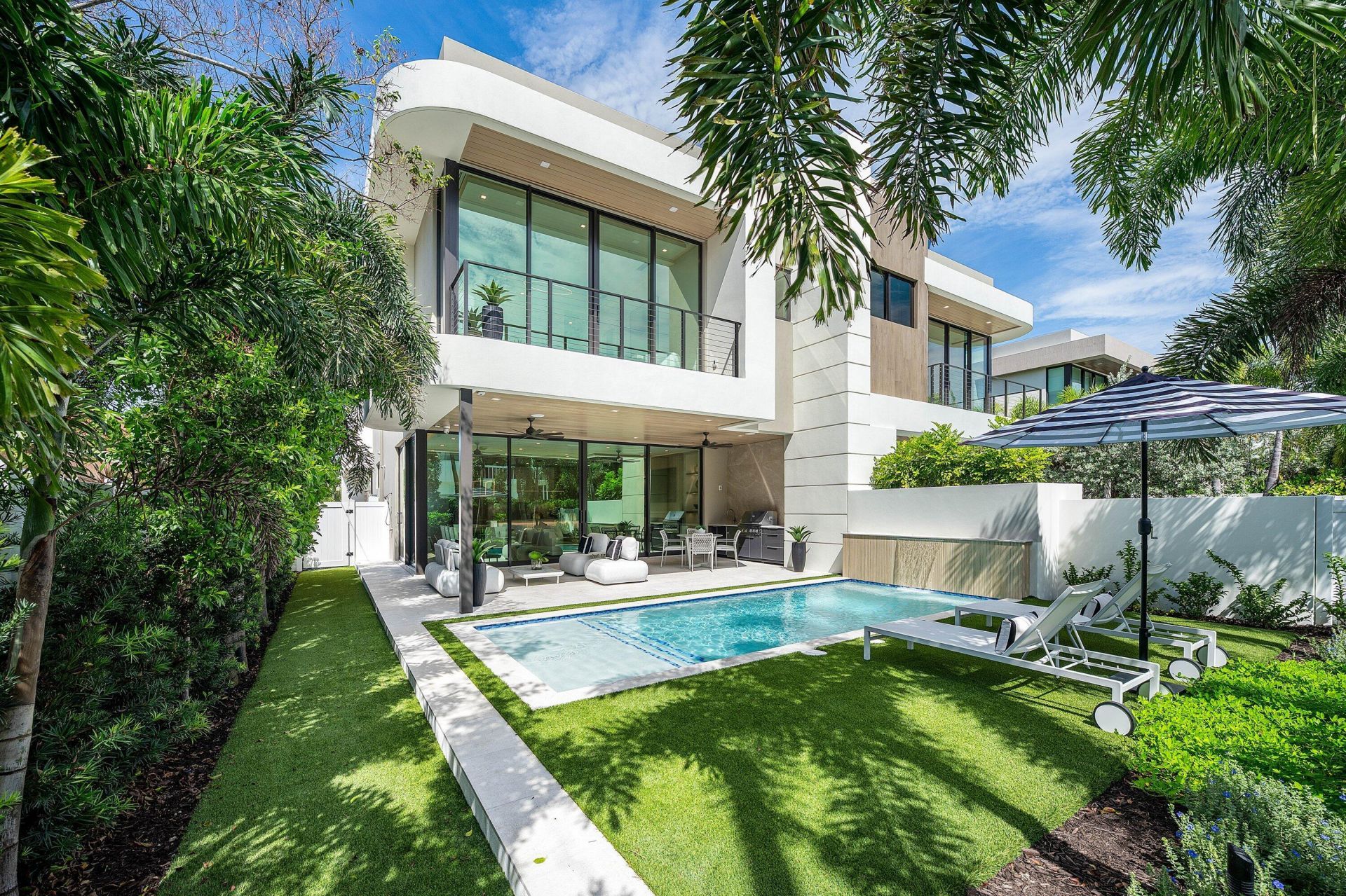 130 NE Wavecrest Way, Boca Raton, FL 33432 Photo