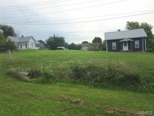 322 and 318 Palmyra Street, Perry, MO 63462