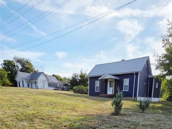 322 and 318 Palmyra Street, Perry, MO 63462