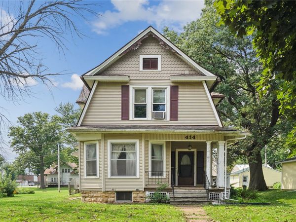 414 6th Avenue , Clarence, IA 52216
