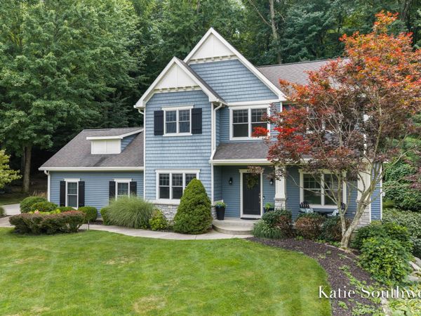 4667 Sundial Drive NE, Grand Rapids, MI 49525