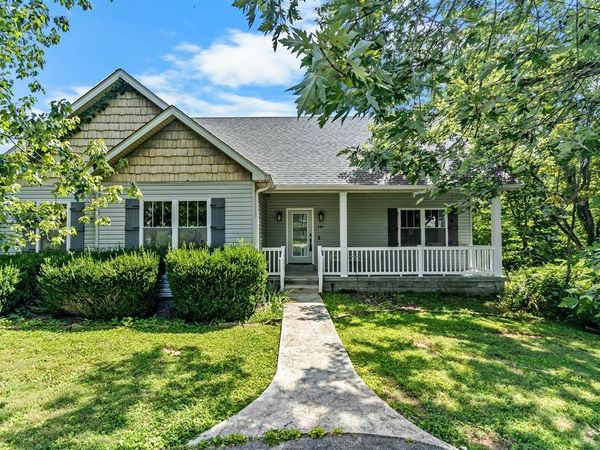 140 Peach Blossom Lane , Bowling Green, KY 42103