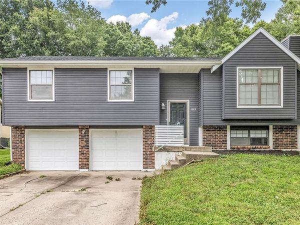 1405 N Millburn Avenue, Independence, MO 64056