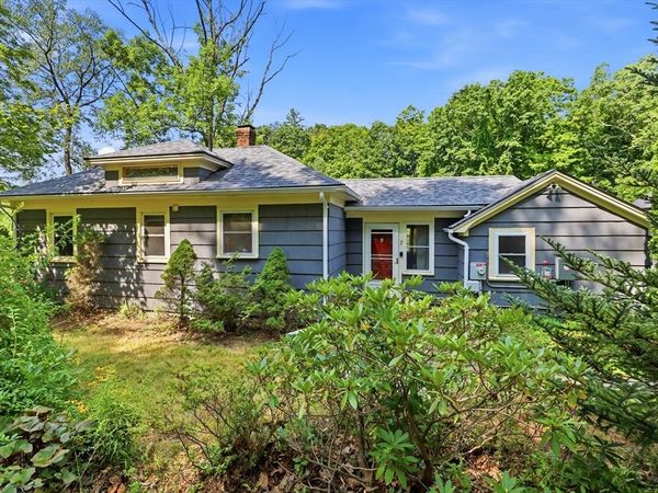 7 Depot Rd, Williamsburg, MA 01039