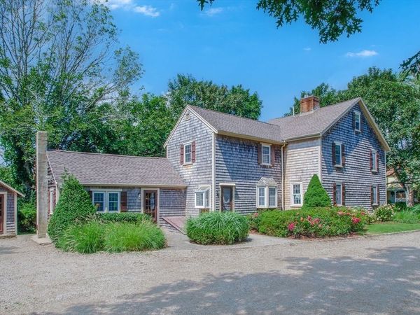 65 Acushnet Rd, Mattapoisett, MA 02739