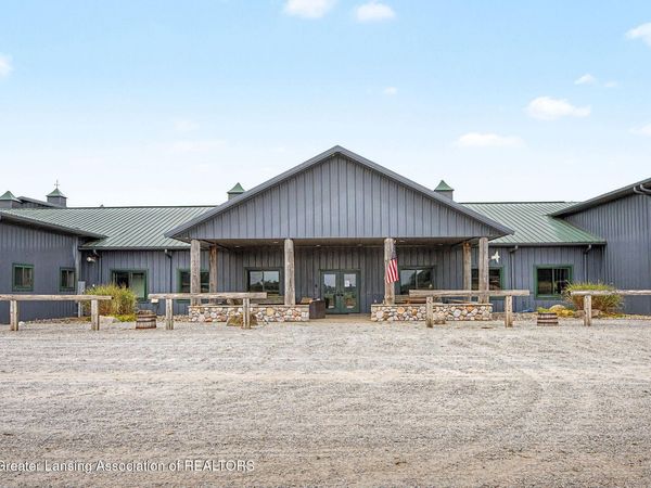 2591 S Ramshorn Drive, Fremont, MI 49412