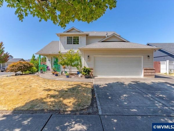 1268 S 7th St, Independence, OR 97351