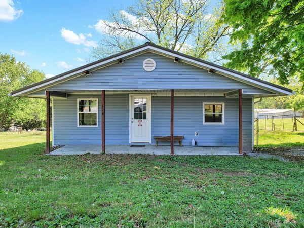 114 Chapel Ave, Sweetwater, TN 37874