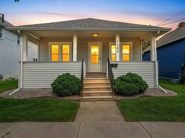 1044 CAROLINE STREET, Green Bay, WI 54303