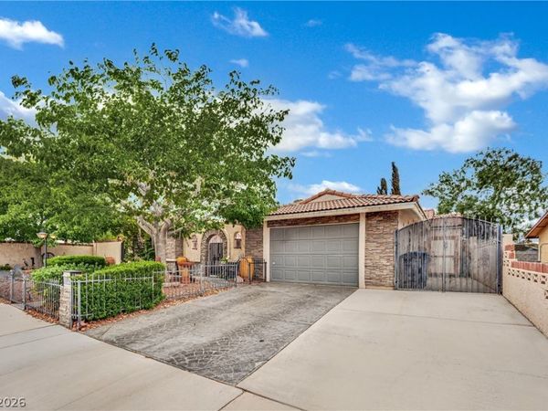 4550 Silver Peak Street, Las Vegas, NV 89103