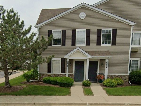 2207 Silverstone Drive , Unit 2207, Carpentersville, IL 60110