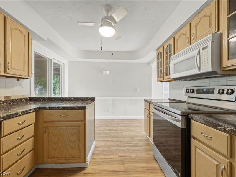 6869 Oakwood Road, Parma Heights, OH 44130 Photo 14