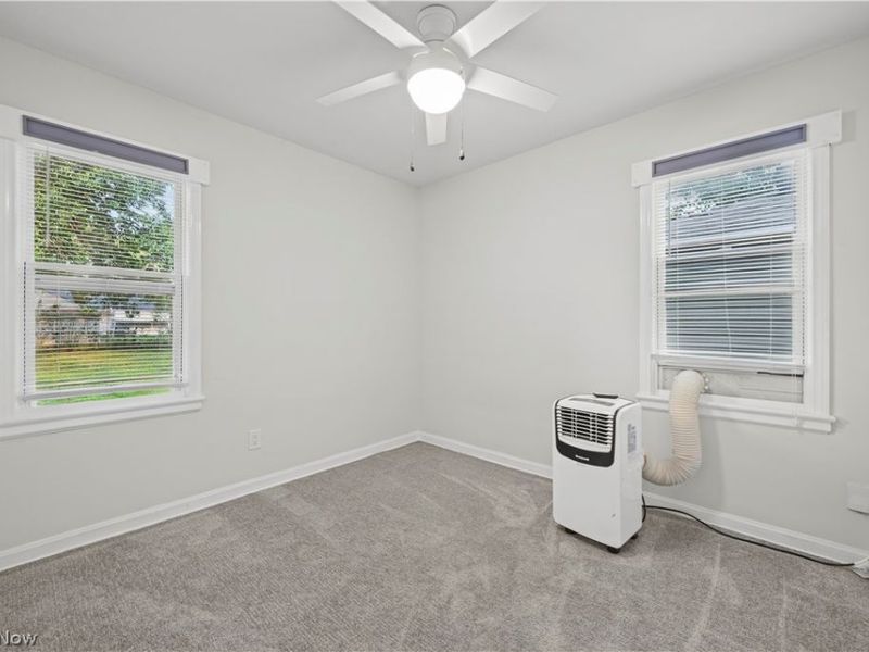 6869 Oakwood Road, Parma Heights, OH 44130 Photo 17