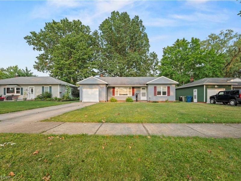 6869 Oakwood Road, Parma Heights, OH 44130 Photo 3
