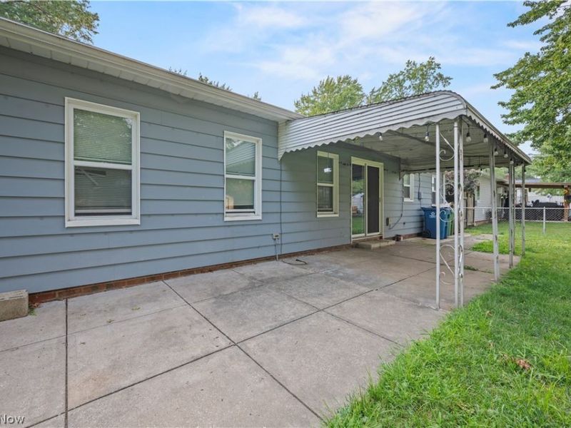 6869 Oakwood Road, Parma Heights, OH 44130 Photo 8