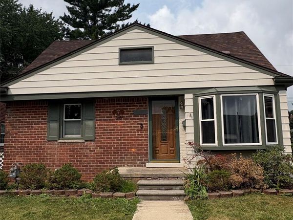 9640 Hubert Avenue, Allen Park, Mi 48101