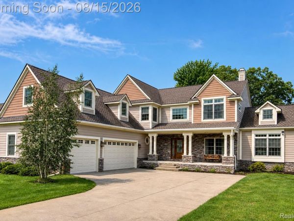 224 W Auburn Trail, Brighton Township, Mi 48114