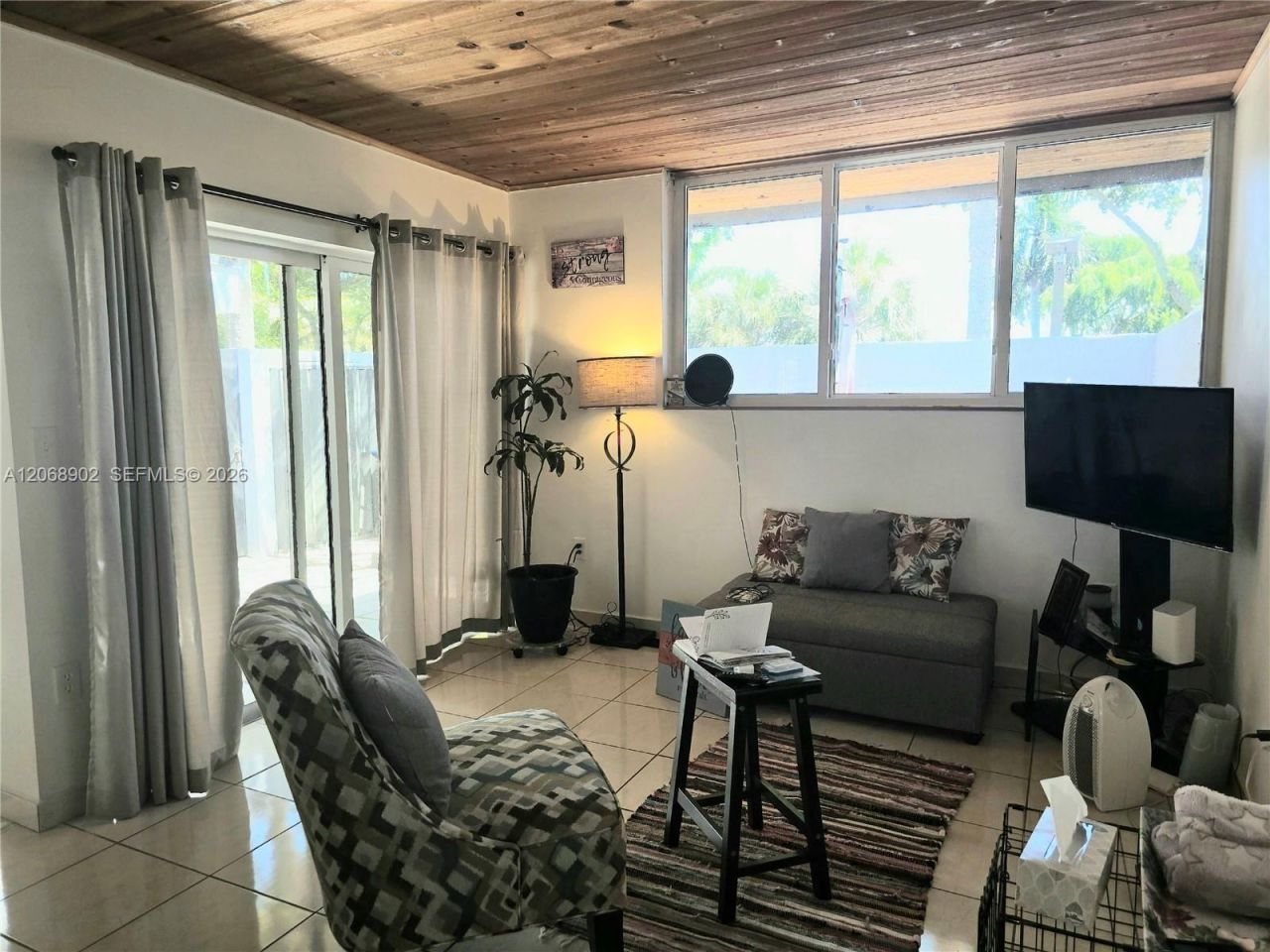 16330 Oak Walk, Miami Lakes, FL 33014 Photo