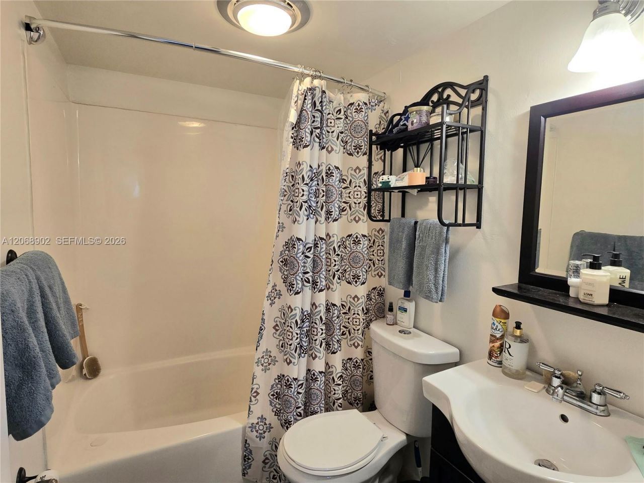16330 Oak Walk, Miami Lakes, FL 33014 Photo