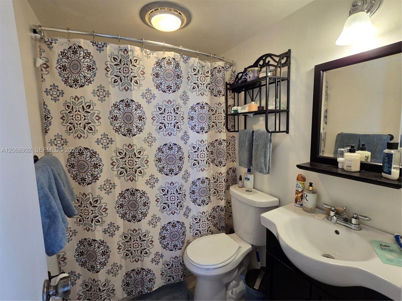16330 Oak Walk, Miami Lakes, FL 33014 Photo