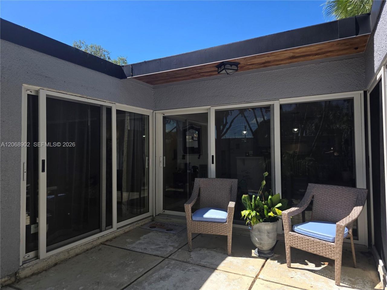 16330 Oak Walk, Miami Lakes, FL 33014 Photo