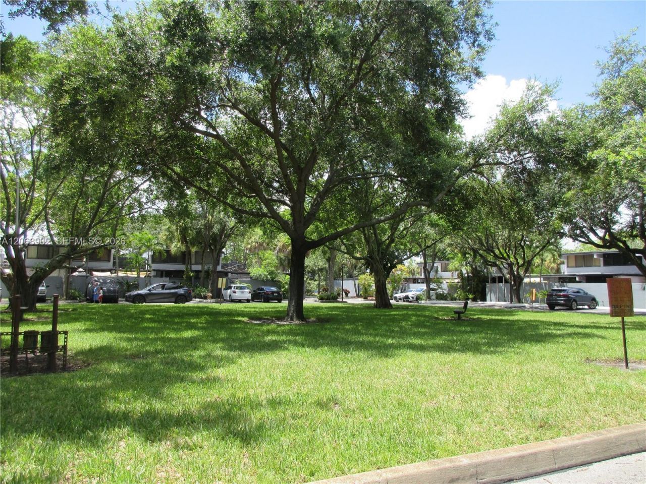 16330 Oak Walk, Miami Lakes, FL 33014 Photo