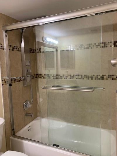 6195 NW 186th St, Unit 417, Hialeah, FL 33015 Photo